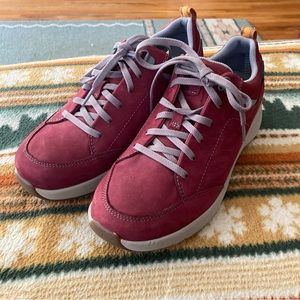 Clarks WaveWalk waterproof WIDE walking shoes